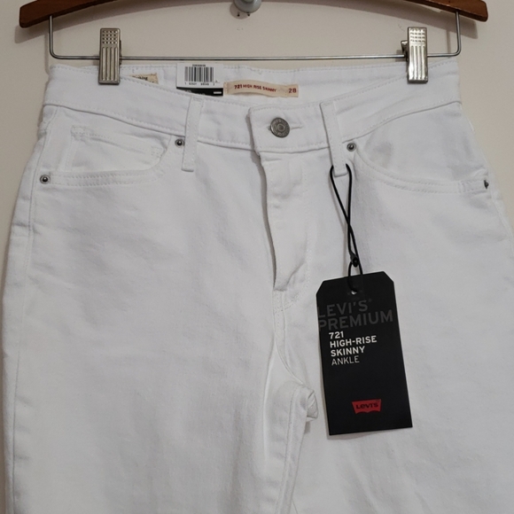 Levi's  High-Rise Skinny Ankle  Jeans - Picture 2 of 8